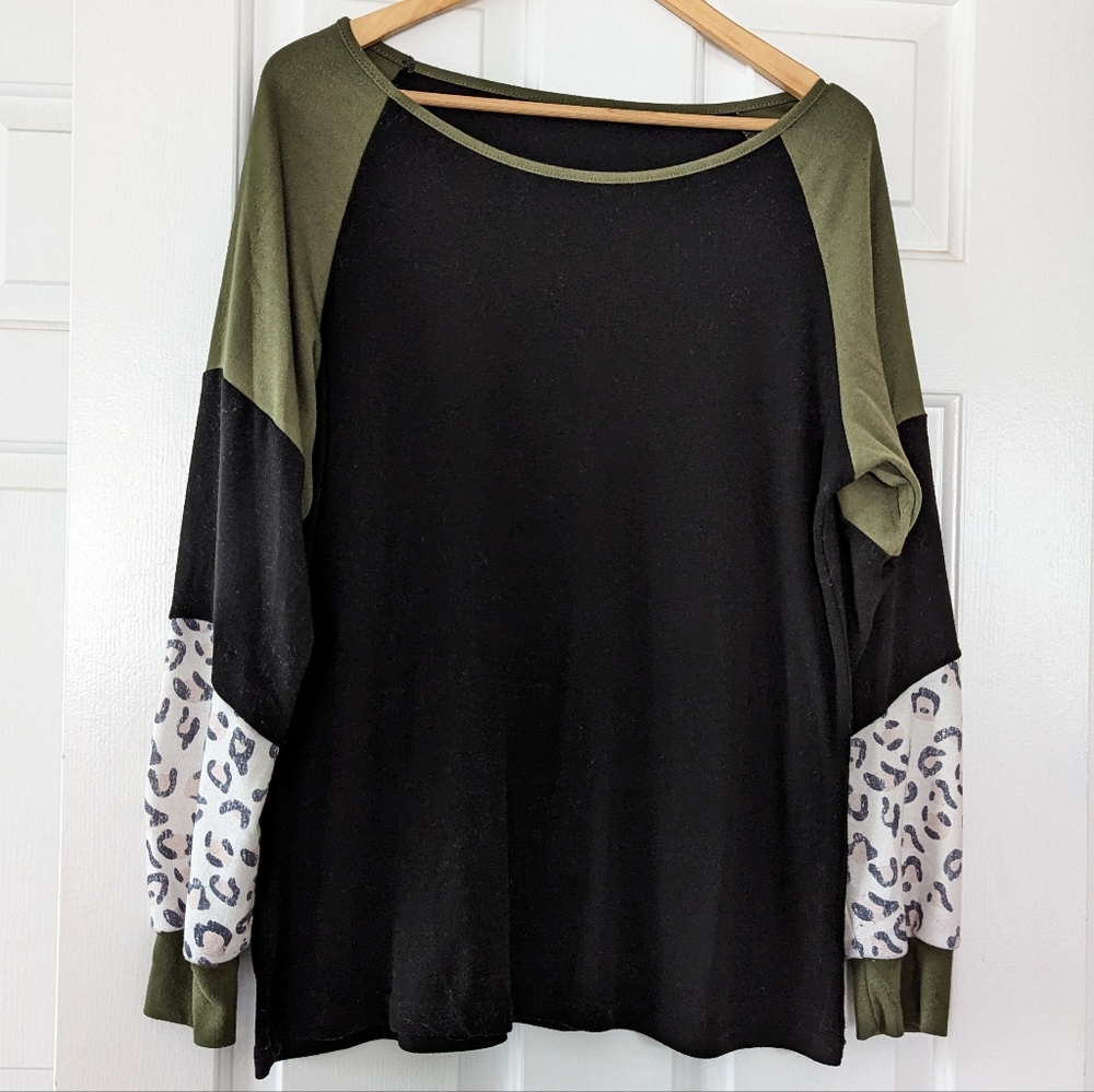 Color Block Leopard Print Sweatshirt